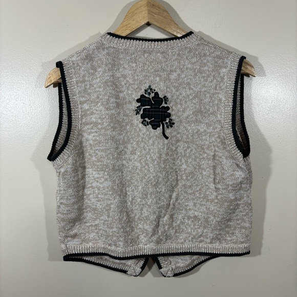 Vintage 98’ Christopher & Banks Hand Embroidered Vest ST. Patrick’s Day Size M - Picture 6 of 6